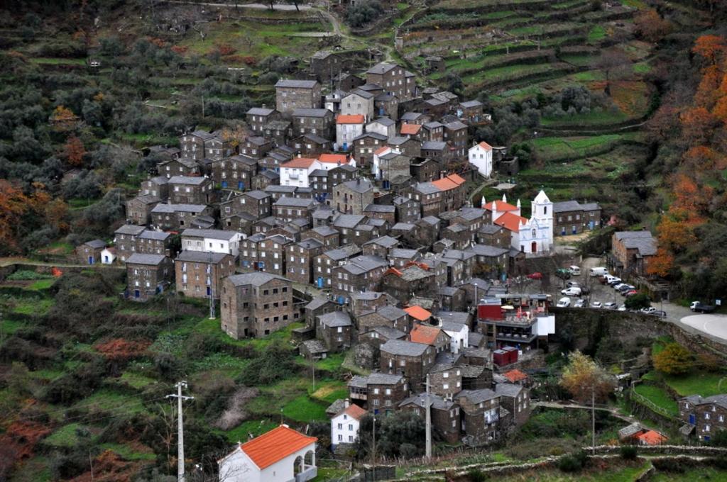 Отель Alojamento Local De Pardieiros Avo Экстерьер фото