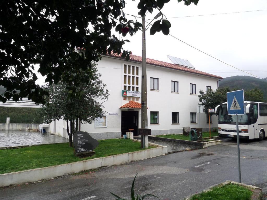 Отель Alojamento Local De Pardieiros Avo Экстерьер фото